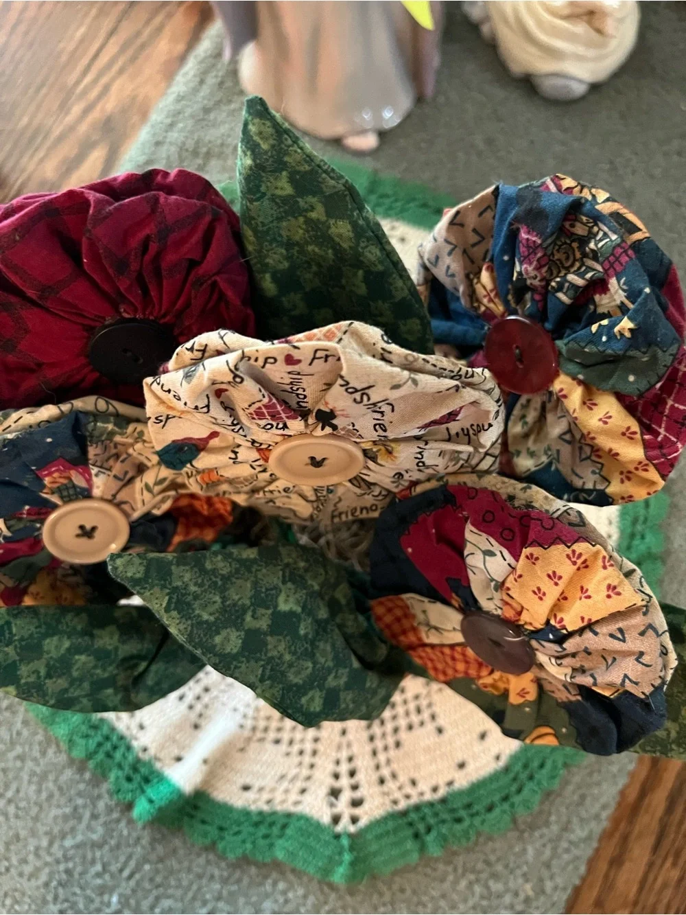 Vintage Yo-Yo Flowers Handmade Super Cute Quilting